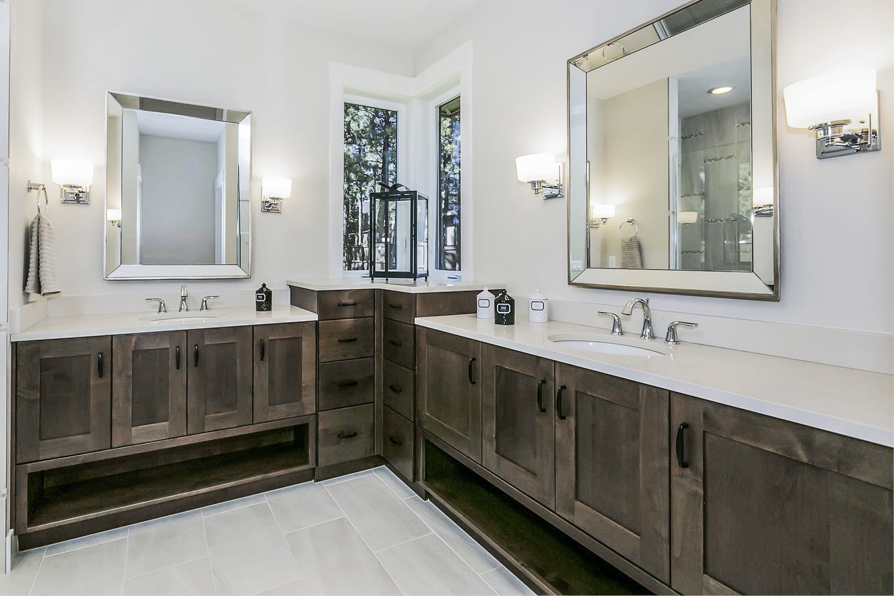 Bathroom granite countertop